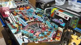 Обновление Strange Science: игровое поле готово. Ремонт пинбола #bally #strangescience #pinballma...
