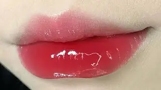 did you forget to bring your lip balm? wear this instead
