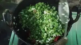 TASTY  HOME MADE BEANS COCONUT PORIYAL & GARLIC GREEN CHILLI DHAL PREPARING VIDEO @namma veetusamyal