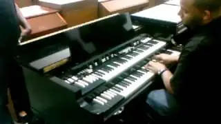Ebony Hammond B3 and Leslie combo Video 2