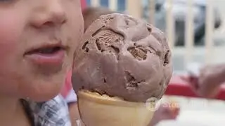 Easy Homemade Chocolate Ice Cream Everyone can Make.