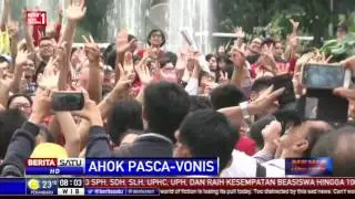 Addie MS Bersama Pendukung Ahok Bernyanyi di Balai Kota