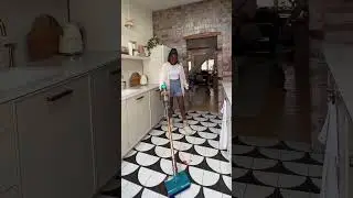 testing out the new Dyson Submarine #cleanhouse #cleaning #homeorganization