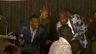 Moses Makondo featuring Godfrey Mahlangu - Akahlulwa Luth'uJesu