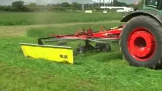 Fella Tedder & Rakes at Grassland.wmv