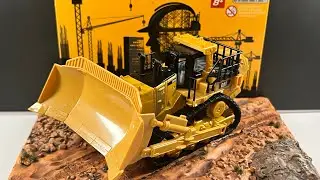 CAT Track type tractor (the big one)🚦🚧 from DiecastMasters! #diecastmasters #caterpillar #164scale 