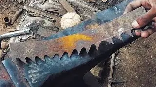 Turning a RUSTY Bandsaw Blade into a Razor Sharp Kitchen Knife
