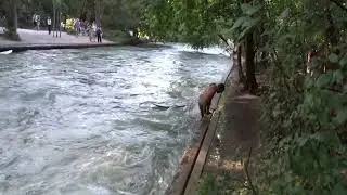 Surfing in Munich Surfen in München Englischer Garten Eisbach Schwabing