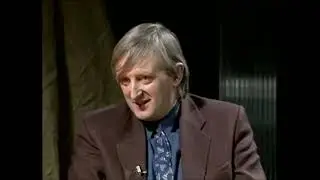 Irish Composer M&iacute;che&aacute;l &Oacute; S&uacute;illeabh&aacute;in interview, 1993, RTE