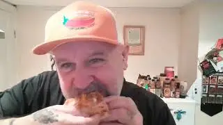 Iceland woodfired pizza chicken tikka wow this is good 