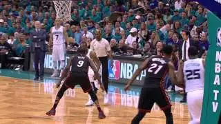 Kemba Walker and Dwyane Wade Duel in Charlotte