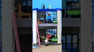 Prisioneiro APANHA guarda?! | Pol&iacute;cia Stop Motion | (meme de anima&ccedil;&atilde;o) #playmobil #shorts