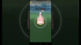 Playing raid and defending a gym in Pokemon go 😎