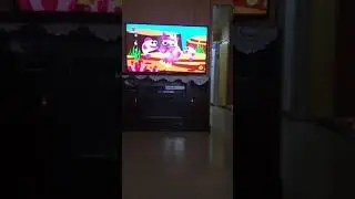 Nevaeh dances to BAby Shark
