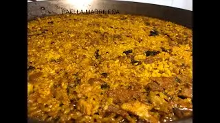Paella madrileña con callos y secreto. Para los mas atrevidos.