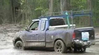 TheMudMama and TheOutlaw at Fridays 4x4 Event 2010