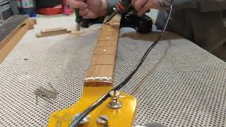 Removing frets of Fender