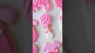 So many sweet baby shower orders lately 💕 #babyshower #customcookies #royalicing