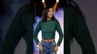Modern Indian woman dancing #femaledancer #dancediva #livedance