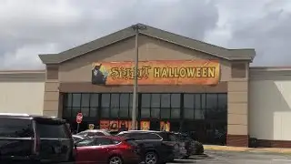 SPIRIT HALLOWEEN 2025 in Orlando Florida! (CRAZY STOCK)