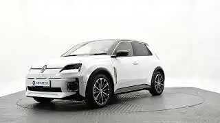 Renault 5 Iconic EV 52 kWh 150hp Pearl White + Pearl Black Roof