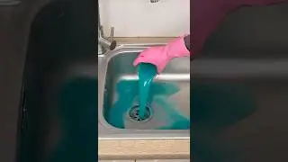 Gie&szlig; diese Hausmischung in den Abfluss. In Sekunden bist du Verstopfungen und Ger&uuml;che los!