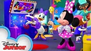 Eye on the Birdy Ball | Minnie's Bow-Toons  🎀  | @disneyjr