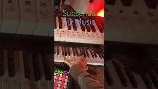TD plays 2 synthesizers with one hand! #roland #synthesizer #synthwave #synth #synthpop #edm #techno