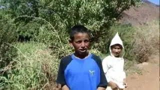 HUMOUR MAROC   Jeunes bledar qui essai de parler francais!! Vounai icai!!   YouTube