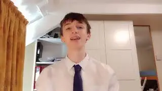 Disgybl Blwyddyn 13 Ysgol Bro Pedr