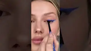THIS BLUE!!! it&rsquo;s from @Sephora Collection 12h eyeliner & my must-have for an ultimate volume.....