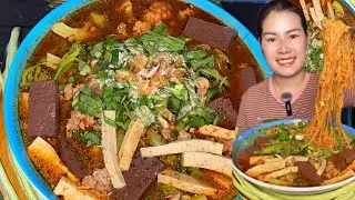 เส้นยาวเหนียวนุ่มทำเองอร่อยใส่เครื่องเยอะๆ #ก๋วยจั๊บอุบล ซดฮ้อนๆแซบคักจร้า