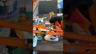 Pista hot wheels in cucina #hotwheelschallenge #hotwheels #track #toys #slowmotion