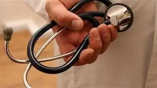 Should You Choose Your Doctor Based on Online Reviews?