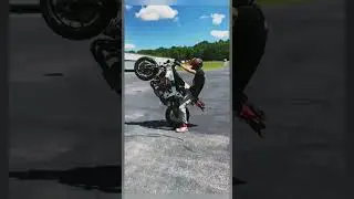 messing around 🤣🤘 #bikelife #stuntlife