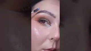 Easy glitter brows. #glittermakeup #editorialmakeup #eyebrows #easymakeup #makeupideas