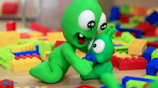 Pea Pea Has Trouble with Watermelon Vending Machine   Cartoon for kids