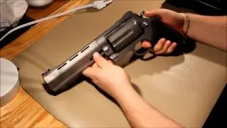 Review/Shooting Taurus Raging Judge 6