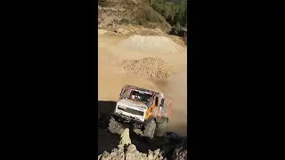 😍 Mercedes-Benz Offroad Unimog in Action 💪