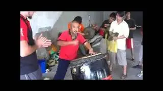 Tập đ&aacute;nh trống m&uacute;a l&acirc;n Hạc Sơn (Hoksan) từ vị vua m&uacute;a l&acirc;n, sư phụ Ti&ecirc;u Phi Hồ. Con beat combo ngắn.