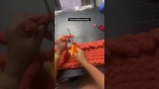 Добавление или замена мотков пряжи #толстоевязаноеодеяло #вязаниепальцами #толстоевязание #христи...
