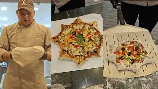 Viral Neapolitan Boy Making Best STARBURST PIZZA in Mumbai