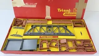 Vintage Tri-ang Railways R432 Girder Bridge Presentation Set
