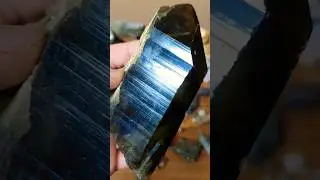 ✨️HUGE Smoky PHANTOM Quartz Crystal✨️ Taking a Closer Look! 💎 #shorts