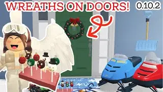 BLOXBURG WINTER UPDATE 2021 *WREATHS ON DOORS* | BLOXBURG ROBLOX | ROBUILDS
