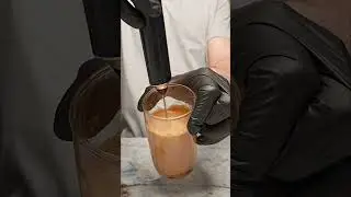 Making Honey Dalgona Coffee at home in 1 minute🍯🧊☕👍😋🚀 #icedcoffee #honey #shorts #damonxden #asmr