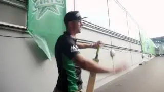 Kevin Pietersen tours the MCG and Stars' rooms