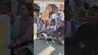 Dog protest 🐶#music #dog #rescue #animals #protest #new #viral #explore#lgreach #shortsfeed #ujjain