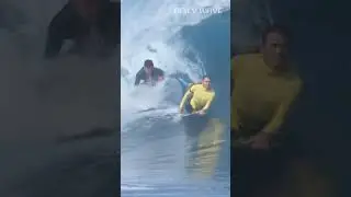 Two men enter, one man leaves #pipeline #barrelrider #bigwaves #bodyboarding #watersport #dailywave
