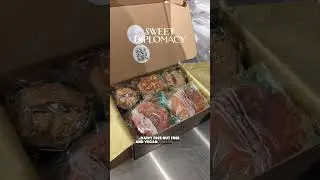 ✨ Unbox Marrakech flavors + exclusive art! 🌹🍊 #GlutenFree #Vegan #NutFree #Bakery